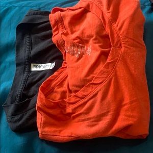 2 medium plain tees